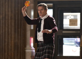 Самая смешная лента года или очередной провал: что нужно знать о возвращении «Голого пистолета»