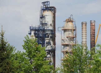 СМИ: Атаки дронов остановили более 13% мощностей нефтепереработки России