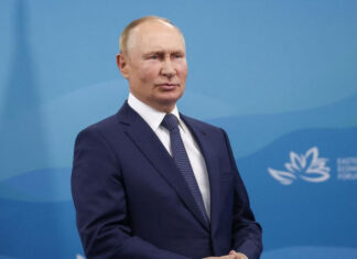 СМИ: Путин предложил встретиться с Зеленским в Москве