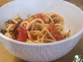 Спагетти со свежими помидорами