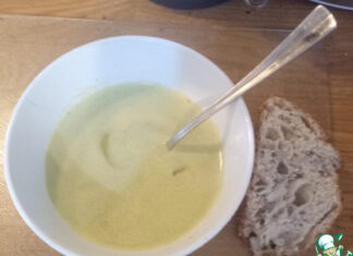 Суп из зелёного горошка и шпината