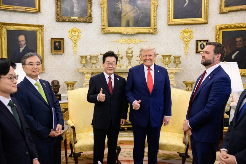 Трамп намекает, что изменит название Пентагона на Министерство войны