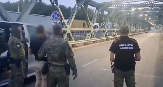 Украинец в Польше угрожал поджогами из-за прекращения денежных выплат. Его депортировали | ВИДЕО