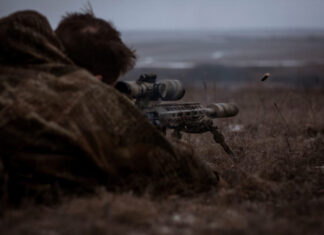 Украинский снайпер установил новый мировой рекорд, «положив» двух оккупантов с огромного расстояния | ВИДЕО