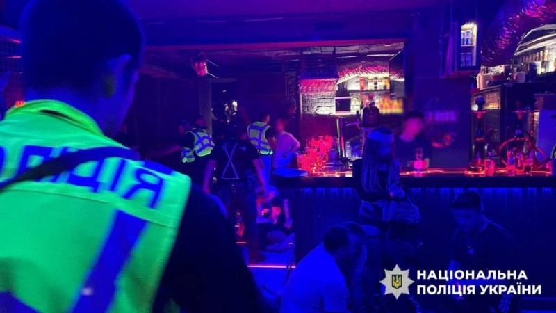 В День траура в столичном клубе устроили шумную вечеринку. Часть участников доставили в ТЦК.