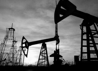 В Еврокомиссии рассказали, когда заработает новый ценовой потолок на российскую нефть