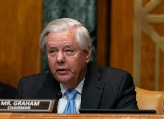 В Сенате США пригрозили признать РФ спонсором терроризма, если она не вернет украинских детей