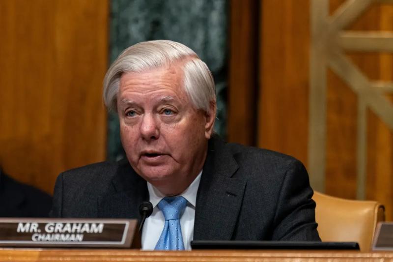 В Сенате США пригрозили признать РФ спонсором терроризма, если она не вернет украинских детей