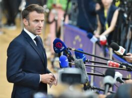 Вице-премьер Италии предложил Макрону ехать с винтовкой в Украину. Париж вызвал посла