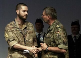 За исключительное спасение побратима: Медика «Азова» признали лучшим военным медиком Европы | ФОТО