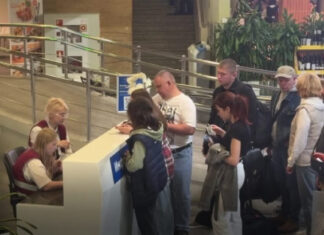 Задержаны десятки рейсов: Из-за атаки дронов в РФ парализованы крупнейшие аэропорты