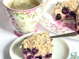 Запечённая овсянка с черникой и творогом