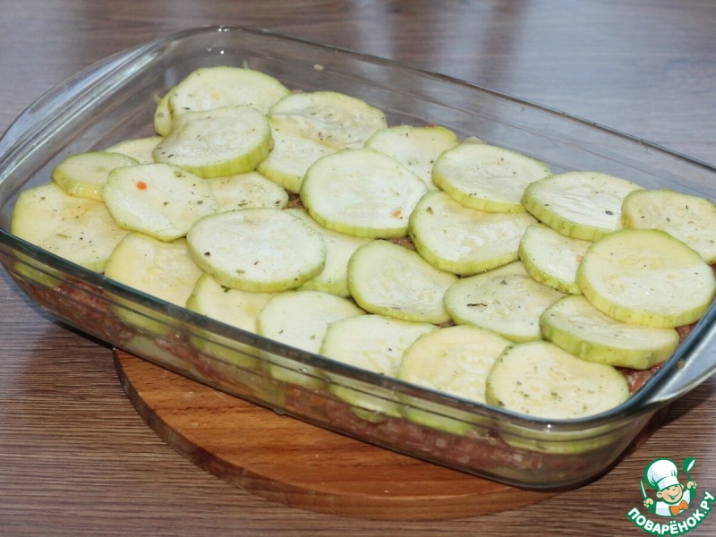 Запеканка с картофелем, кабачками, мясным фаршем
