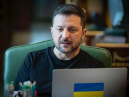 Зеленский ответил России, которая хочет гарантировать безопасность Украины