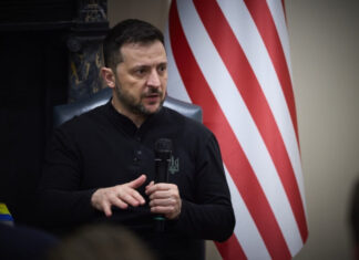 Зеленский поговорил с Трампом. В понедельник едет в Белый дом