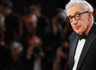 Женился на приемной дочери любимой и восхвалял российское кино: скандальная жизнь Вуди Аллена