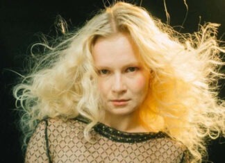 Безумно раздражает, – звезда «Малевича» о том, на каком языке общаются актеры за кулисами