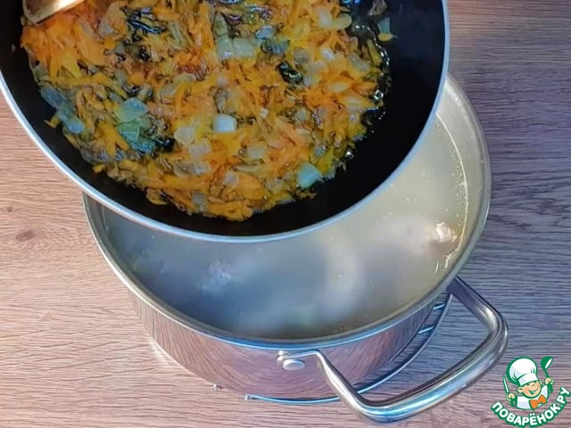Cуп из куриных шеек с рисом