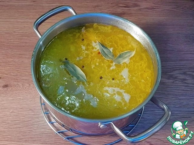 Cуп из куриных шеек с рисом