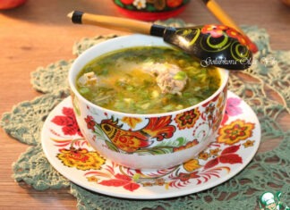 Cуп из куриных шеек с рисом