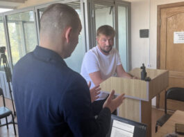 Экс-сотрудник ТЦК, ударивший учителя в Харькове, заявил на суде, что тот его «выбесил»