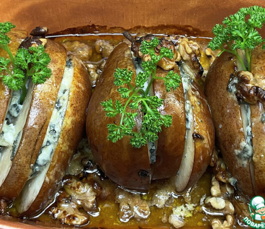 Груши с горгонзолой, медом и орехами