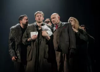 «Я вижу, вас интересует тьма» – спектакль, который оставляет один на один с собственными страхами