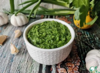 Луковый соус с петрушкой