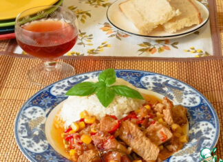 Мясное рагу с кукурузой