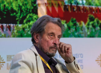 NYT: Отца Илона Маска обвиняют в сексуальных домогательствах к собственным детям