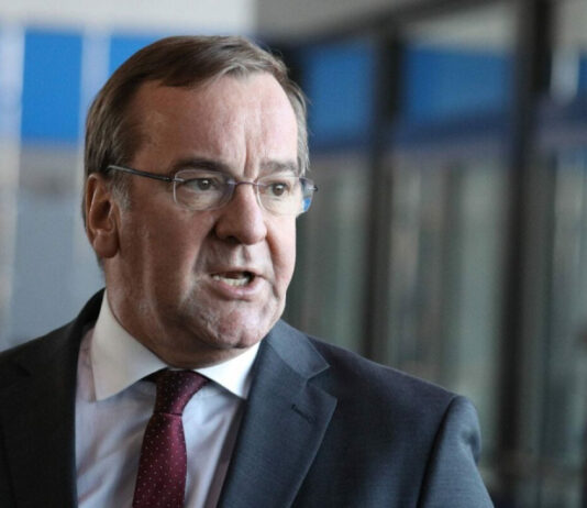 Писториус раскритиковал заявления фон дер Ляйен о гарантиях безопасности для Украины