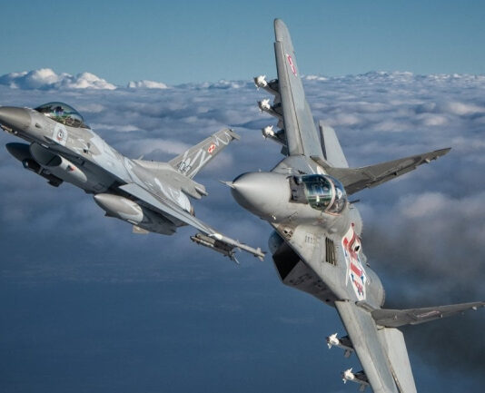 Польша заявила о сбивании российских дронов на своей территории и назвала это актом агрессии