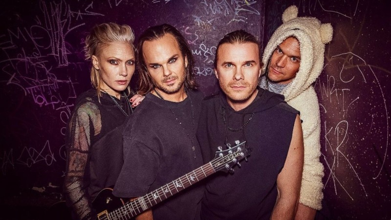 Растрогали до слез: легендарная рок-группа The Rasmus выпустила фильм о своей поездке в Украину