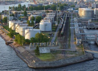 Reuters рассказало о последствиях атаки БПЛА на нефтяной терминал порта Приморск