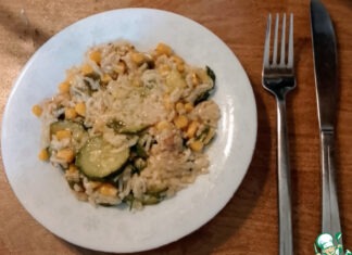 Рисовая запеканка из цуккини и кукурузы