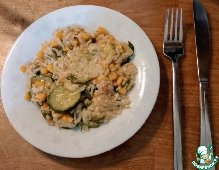 Рисовая запеканка из цуккини и кукурузы