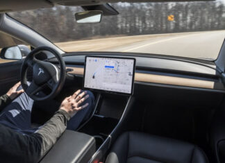 СМИ: Доля Tesla на рынке США упала до минимума за восемь лет