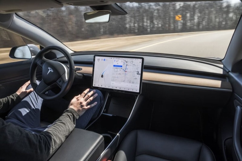 СМИ: Доля Tesla на рынке США упала до минимума за восемь лет
