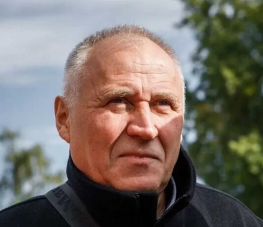 СМИ: Освобожденного белорусского политзаключенного Статкевича вернули в колонию