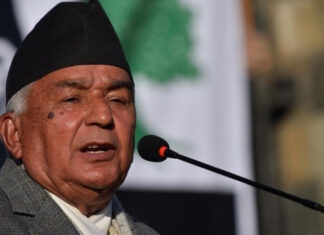 СМИ: Президент Непала подал в отставку. Жену бывшего премьера подожгли в доме