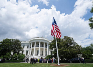 США введут санкции против компаний стран, поставляющих товары в Россию