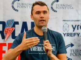 The Guardian: В США увольняют работников за одобрительные комментарии и высказывания по поводу убийства Кирка