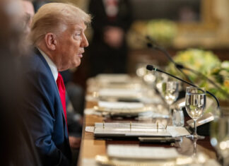 Трамп собрался поговорить с Путиным после массированной атаки РФ на Украину