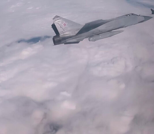 Три российских истребителя вторглись в воздушное пространство Эстонии