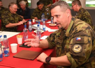 В Чехии с ножом напали на близкого к Генштабу высокопоставленного генерала