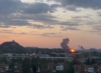 В оккупированном Донецке ракеты и дроны поразили командные пункты россиян | ВИДЕО