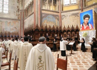 Ватикан канонизировал первого святого из поколения миллениалов