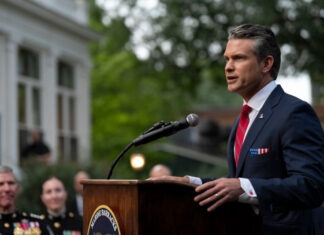 WP: Хегсет срочно созывает сотни генералов и адмиралов США