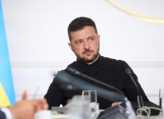 Зеленский пригласил Путина в Киев