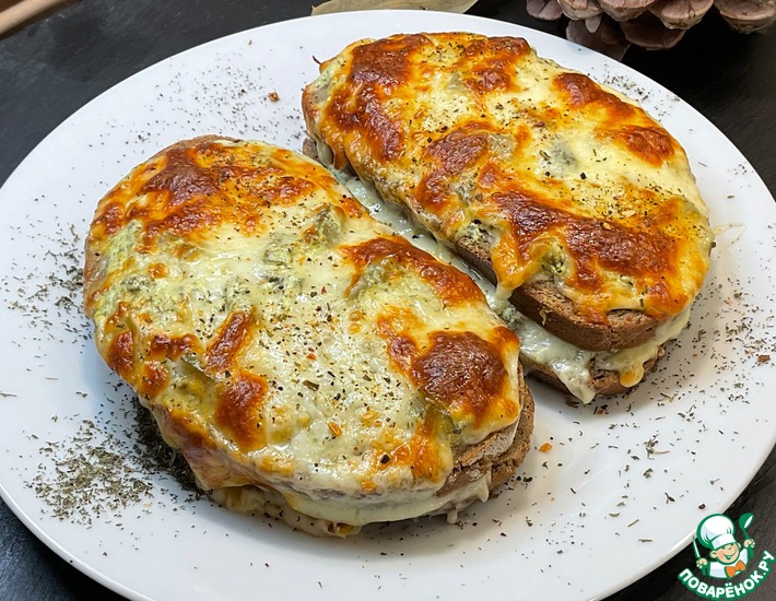 Бутерброд с соусом тартар